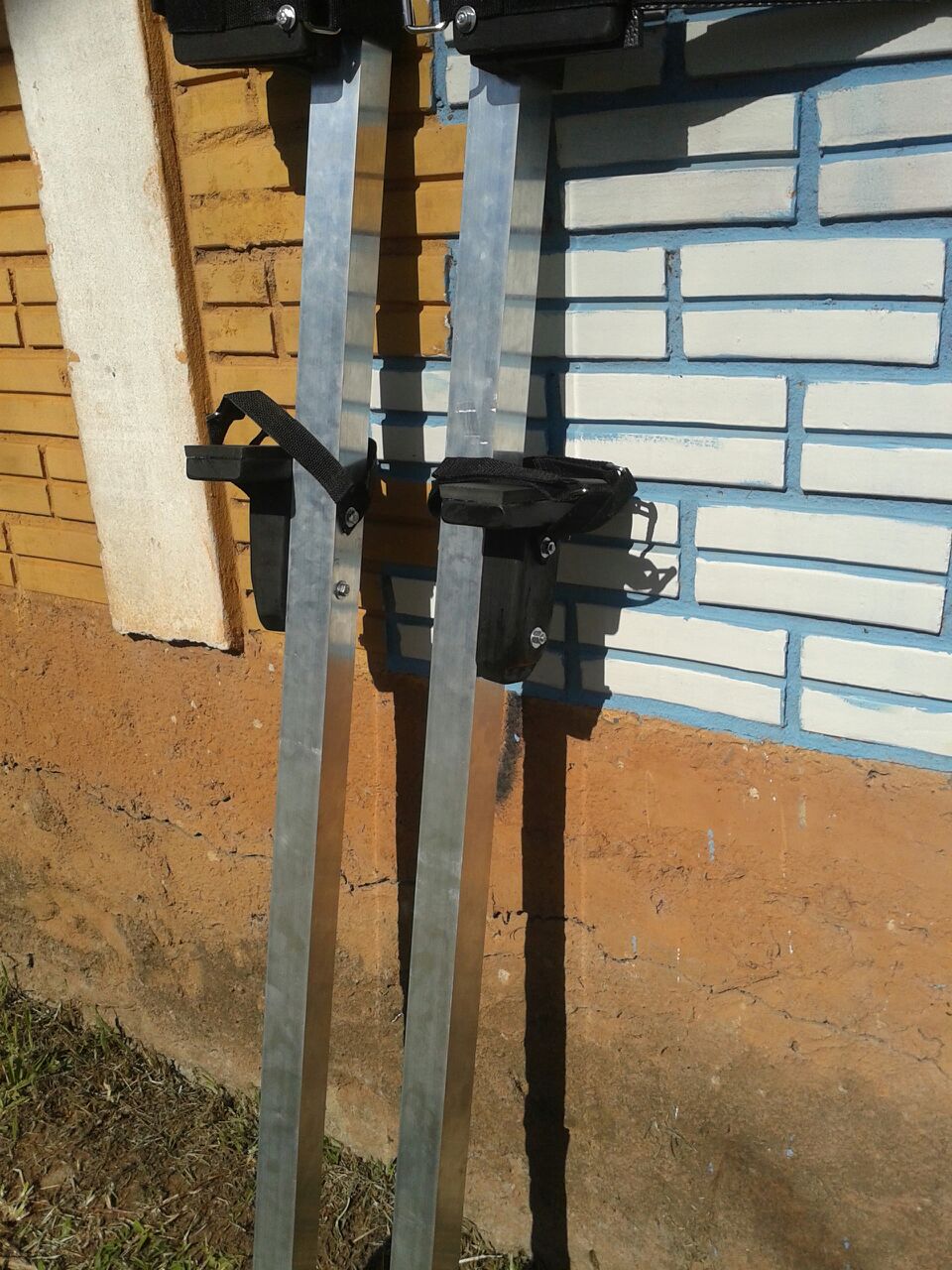 Perna de pau de alumínio