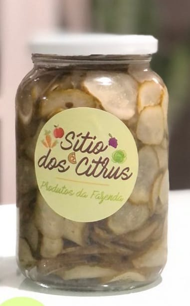 Pepino fatiado agridoce