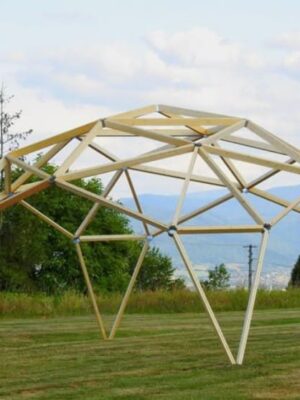 Estrutura Quadrosfere Geodésica de madeira eucalipto com óleo de tungue