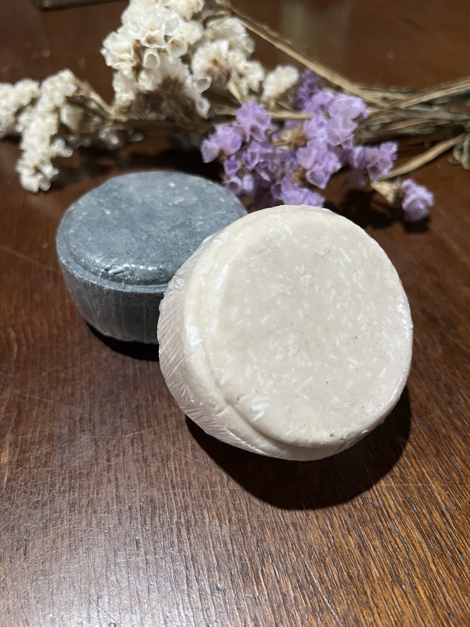 Shampoo sólido de Niaouli, aveia e babosa