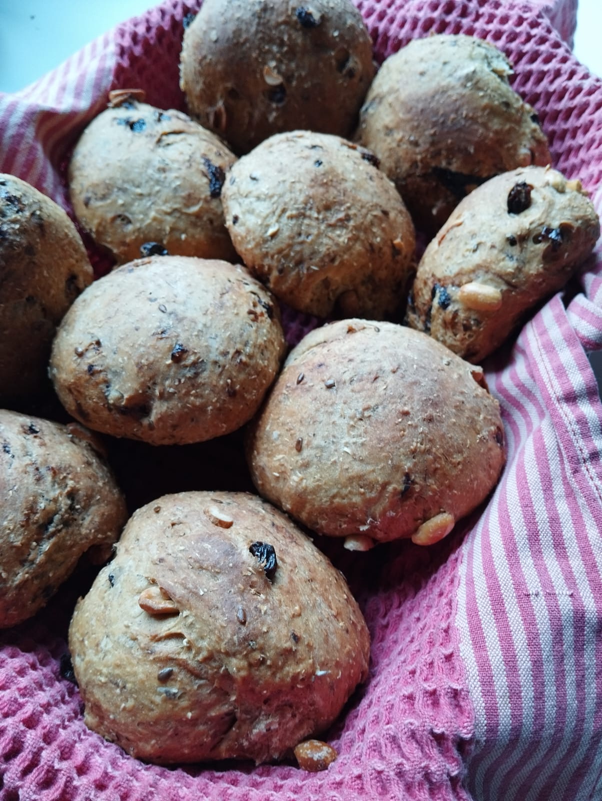 WhatsApp Image 2025-07-30 at 13.37.20 Pão de granola - 2 unidades de 100g cada