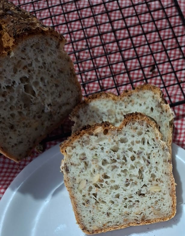 Pão mix de sementes Pão de forma Mix de sementes sem Glúten e Vegano- 700gramas em média