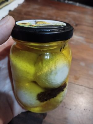 Queijo tipo boursin - temperado com sal, raspas de limão siciliano, pimenta preta e lavanda - 200g