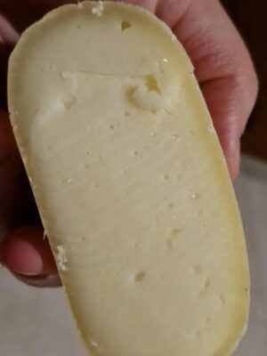 WhatsApp Image 2026-01-25 at 21.09.17 Queijo estilo Pecorino (queijo de ovelha de longa maturação) - 200 a 300g