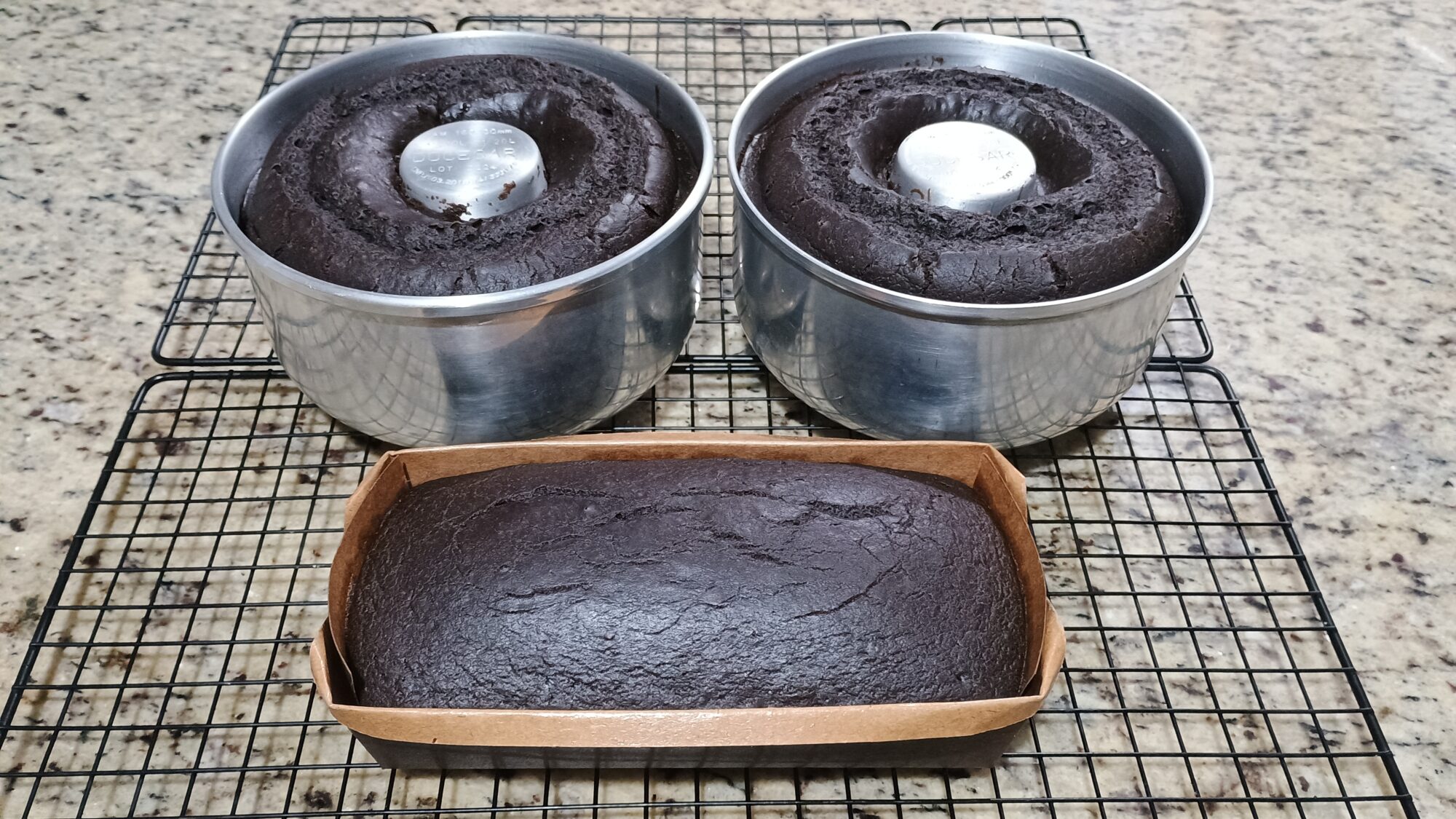 Bolo de Cacau com banana e Castanha do Brasil ( sem glúten e sem leite e lactose) 350g